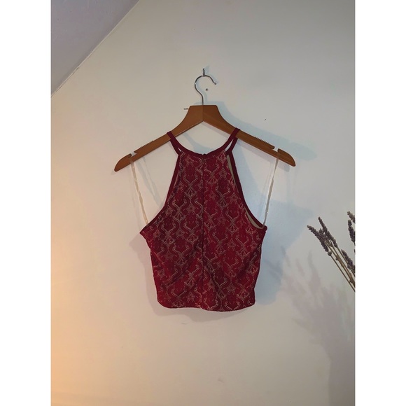 🔆 3 for $40 Francesca’s Lace Cranberry Crop Top - Picture 2 of 2